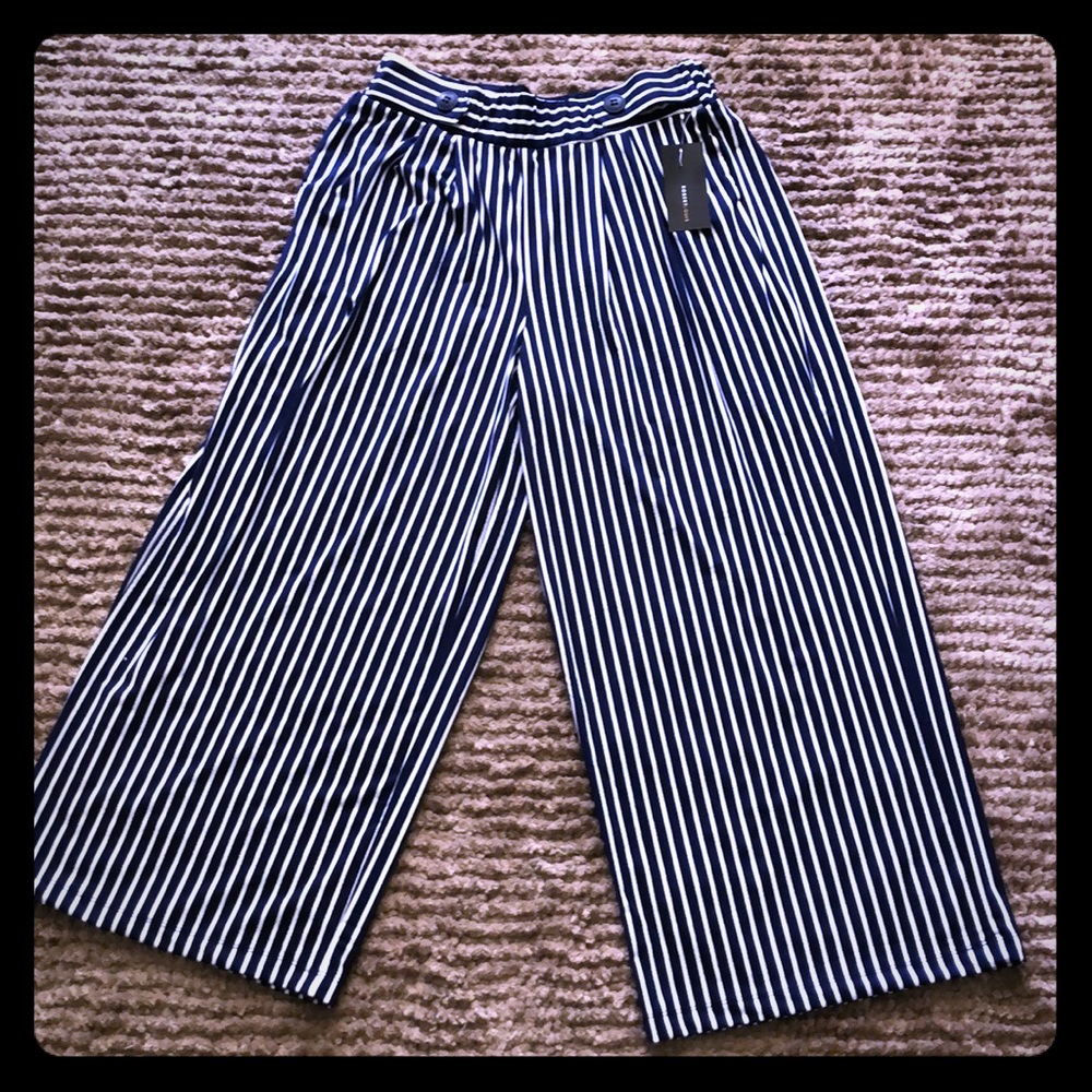 Robert Louis Striped Loose Capris